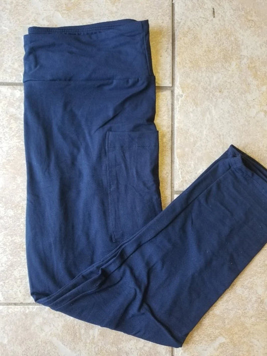 Navy Capri with pockets